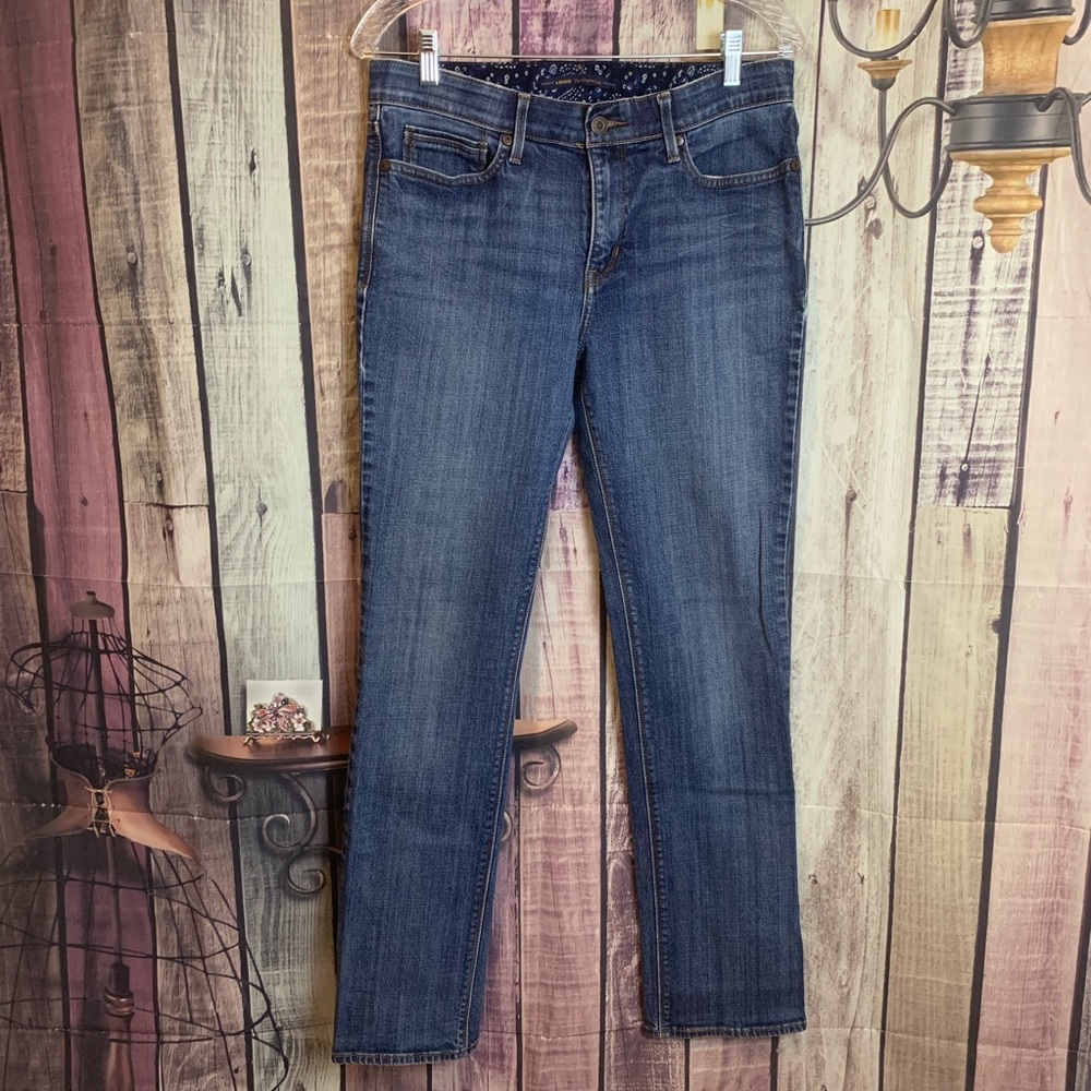 Levi’s Perfect Waist 525